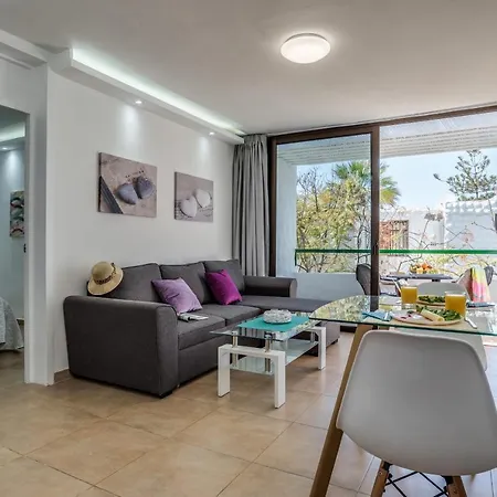 304 First Floor Quite Bungalow Terrace & Pool *