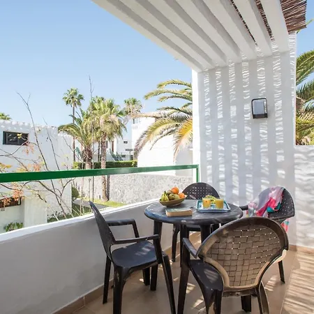 304 First Floor Quite Bungalow Terrace & Pool מלון דירות *